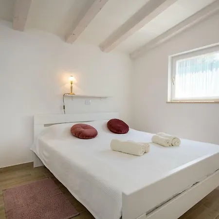Fiorenzo House