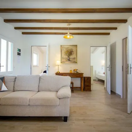 Fiorenzo House Feriehus *