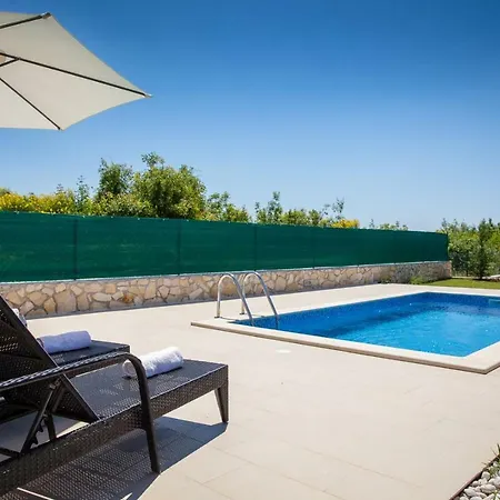 Fiorenzo House Feriehus
