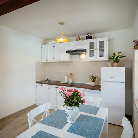 Fiorenzo House